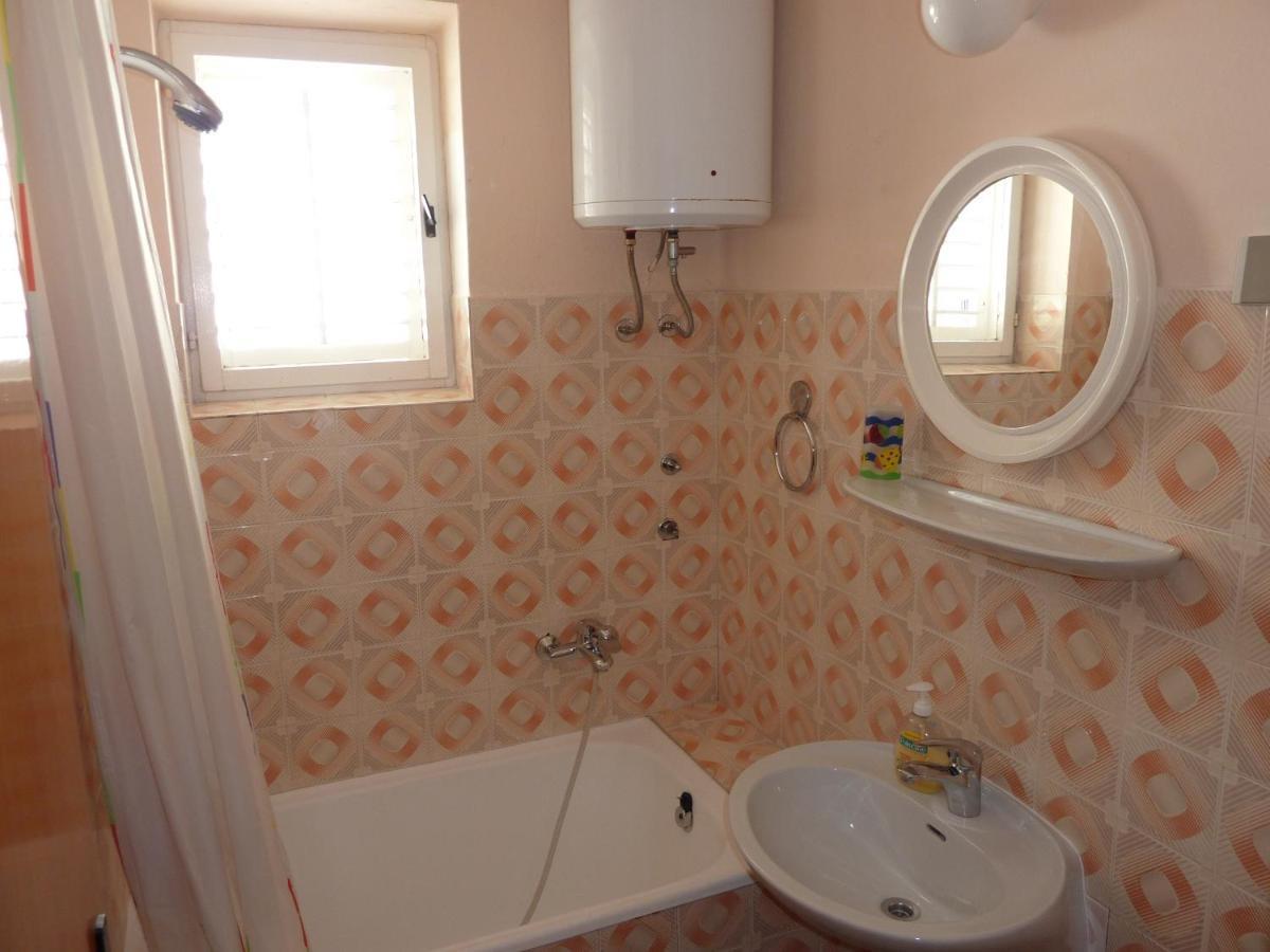 Apartments And Rooms With Parking Space Hvar - 15378 هفار المظهر الخارجي الصورة