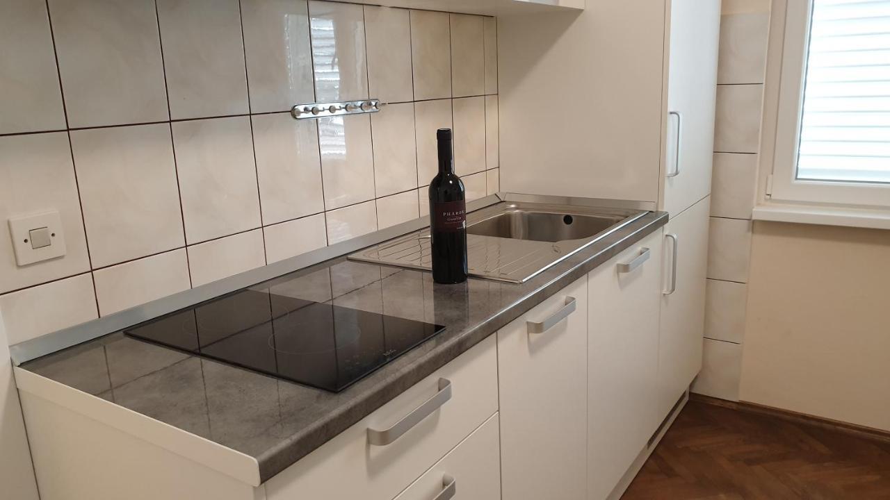 Apartments And Rooms With Parking Space Hvar - 15378 هفار المظهر الخارجي الصورة