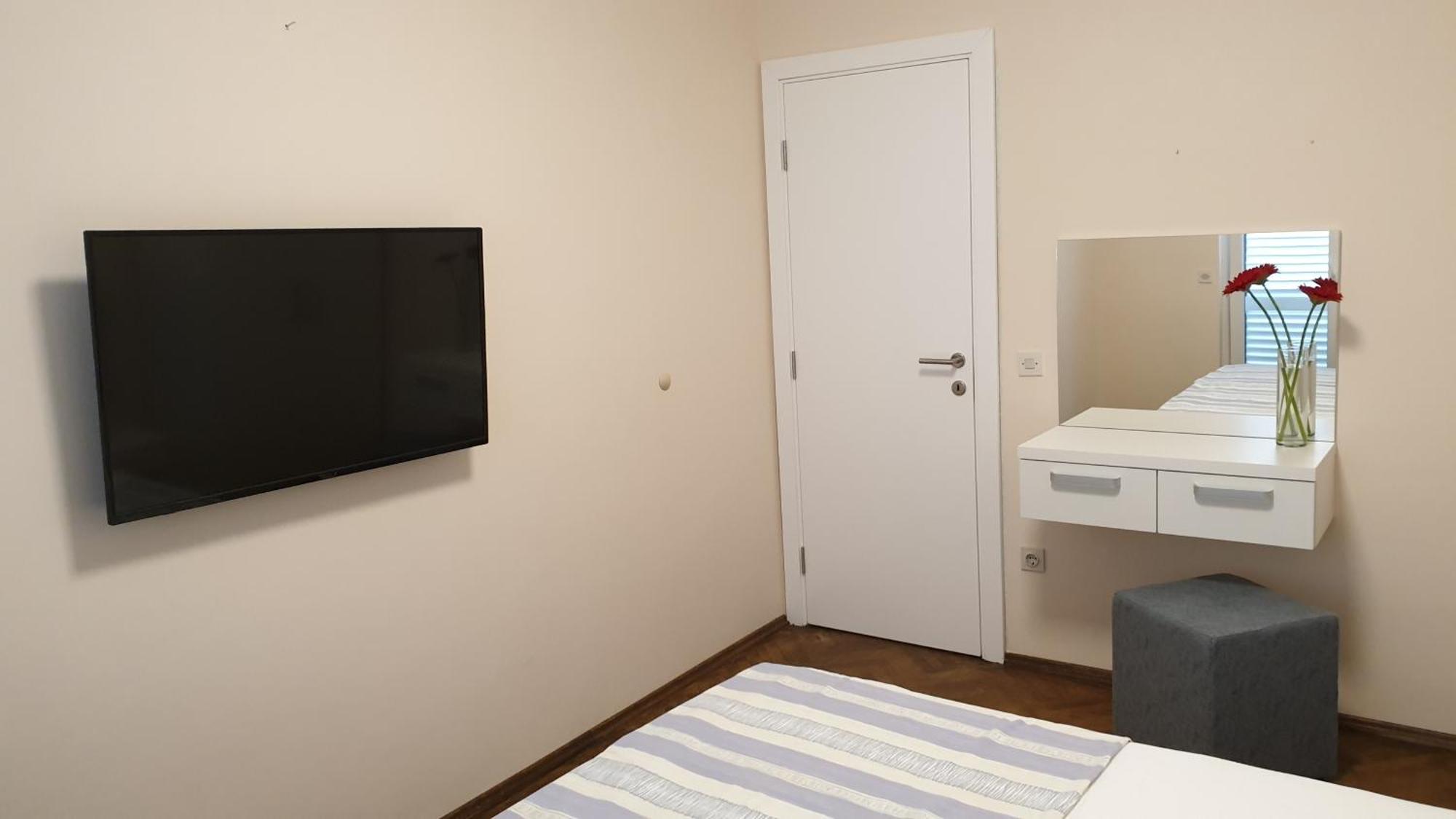 Apartments And Rooms With Parking Space Hvar - 15378 هفار الغرفة الصورة