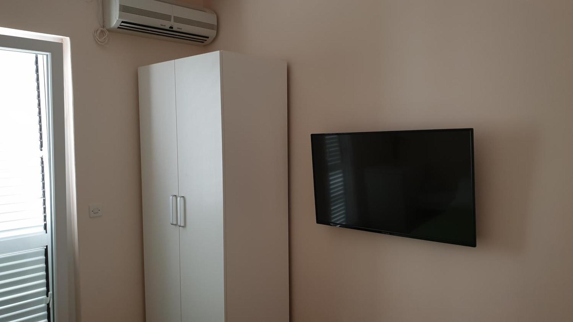 Apartments And Rooms With Parking Space Hvar - 15378 هفار الغرفة الصورة